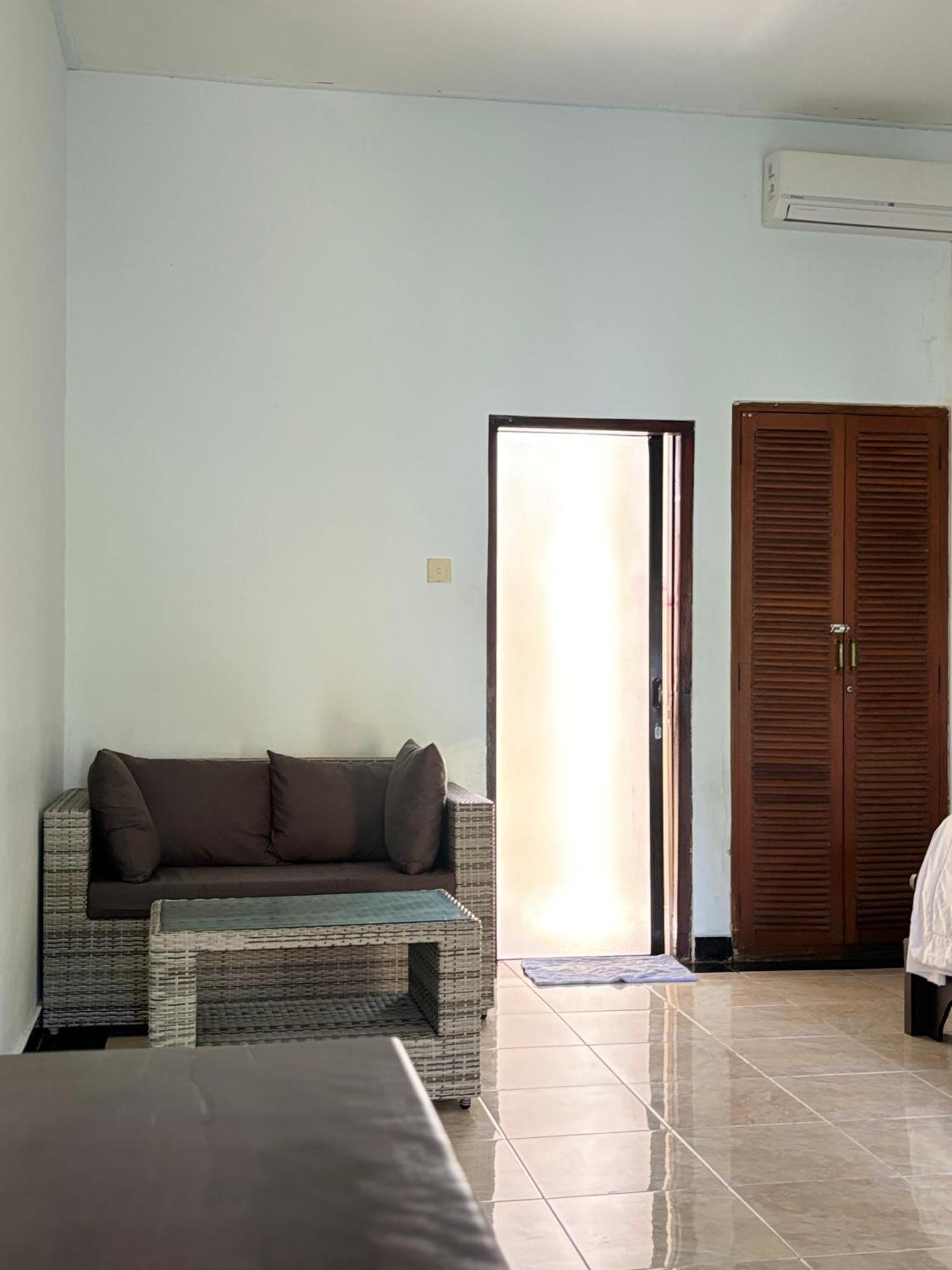 Bahari Beach Amed Exterior photo