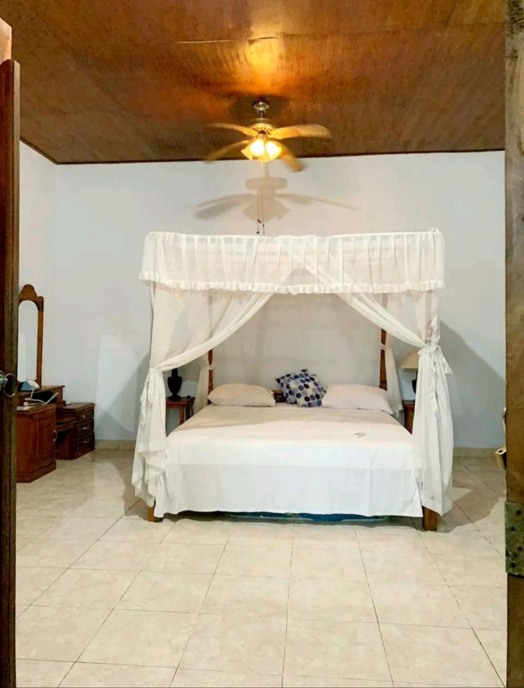 Bahari Beach Amed Room photo